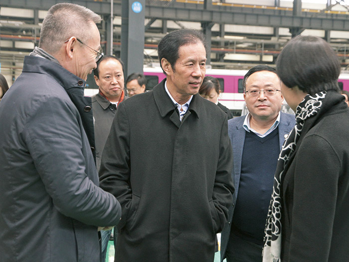  原四川省人大副主任陳光志一行蒞臨四川發(fā)展新筑股份調研指導工作,公司董事長肖光輝陪同